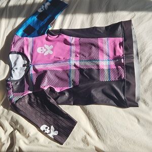 Shirt sleeve triathlon top